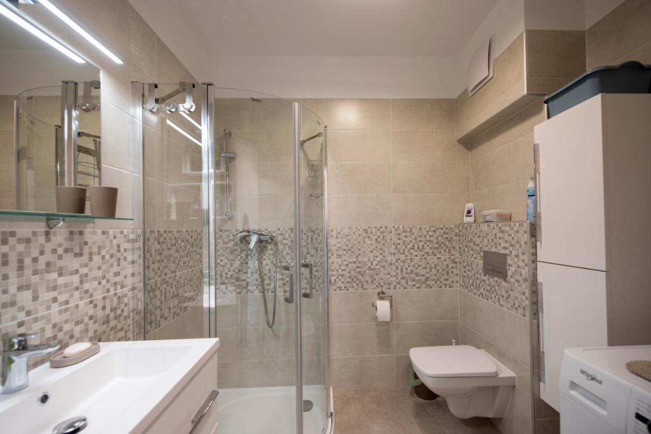 Zsuka Apartman Free Parking 佩奇 外观 照片