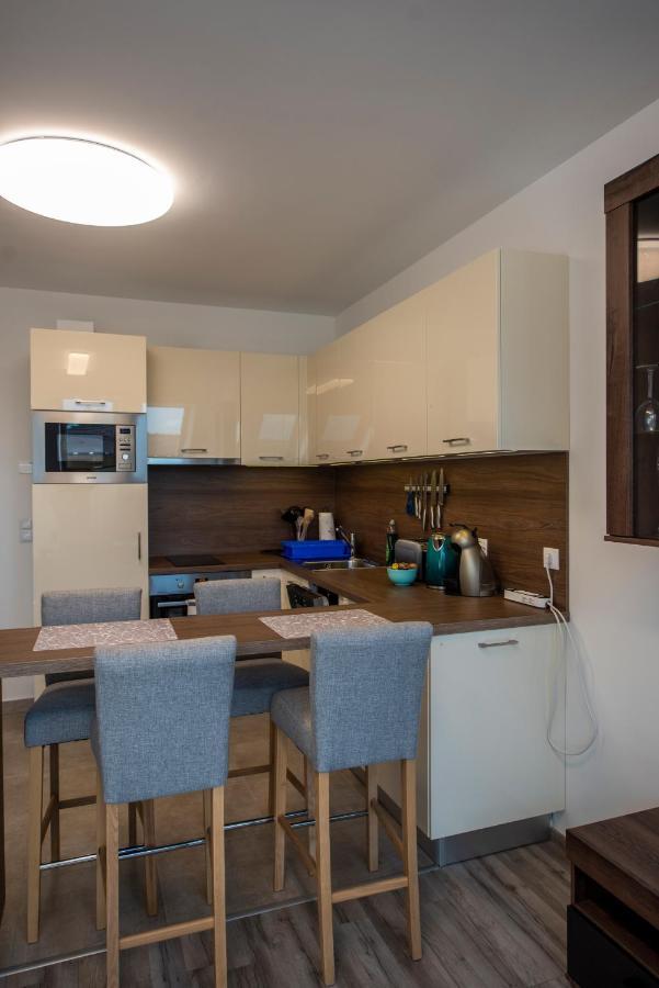Zsuka Apartman Free Parking 佩奇 外观 照片